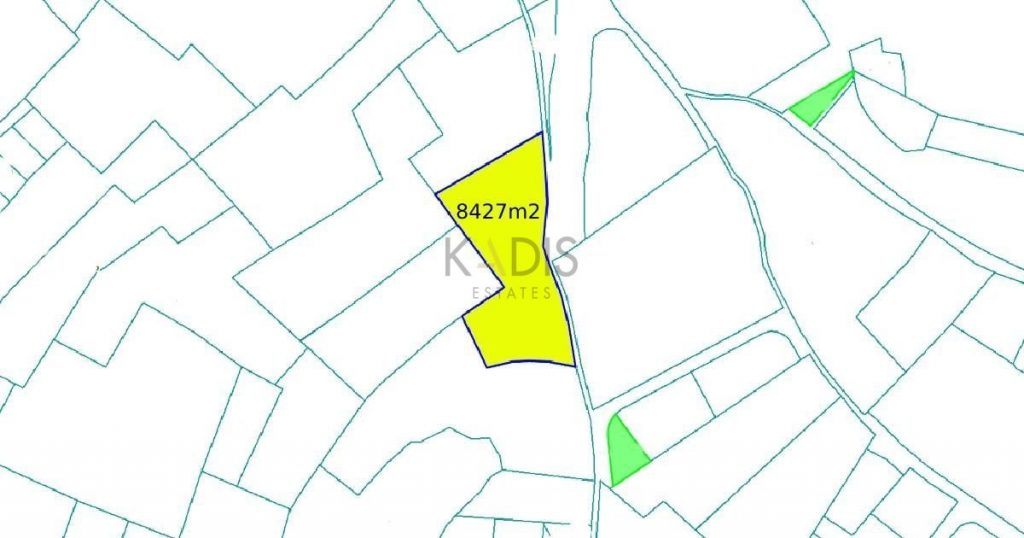 8,427m² Plot for Sale in Strovolos, Nicosia District