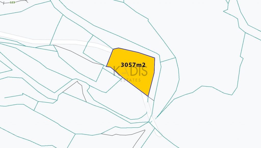 3,057m² Plot for Sale in Nicosia District