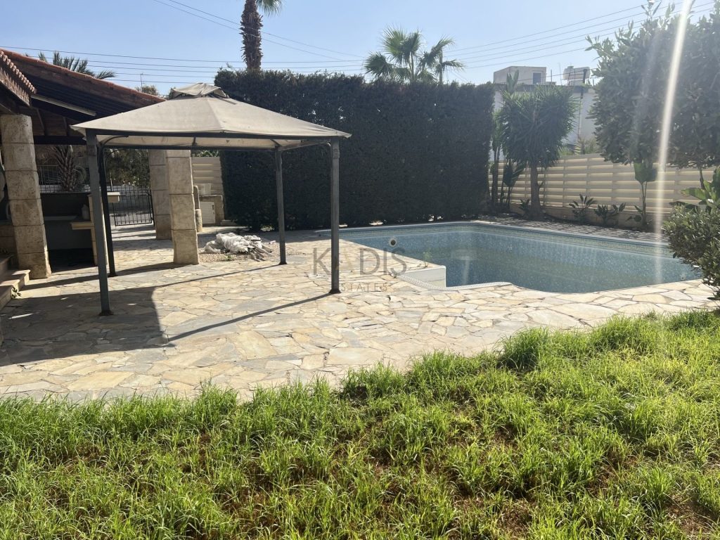 4 Bedroom House for Sale in Latsia, Nicosia District