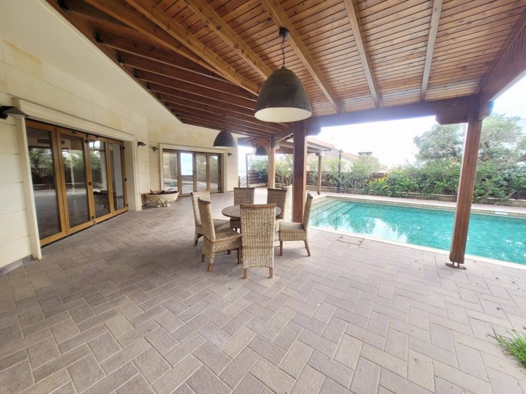 6+ Bedroom House for Sale in Limassol – Ekali