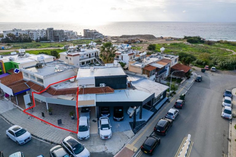 35m² Shop for Sale in Paphos – Moutallos