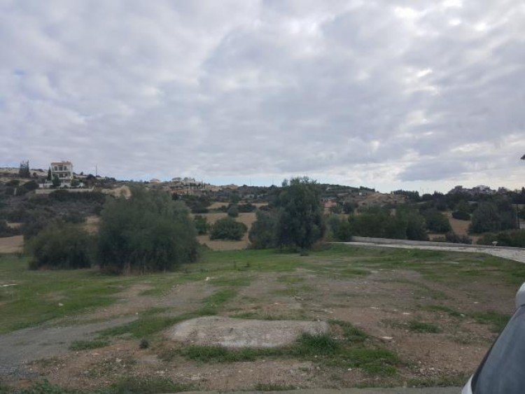 2,269m² Plot for Sale in Agios Tychonas, Limassol District