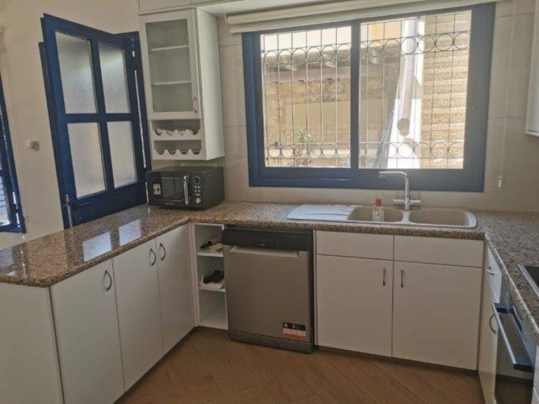 6+ Bedroom House for Sale in Agios Tychonas, Limassol District