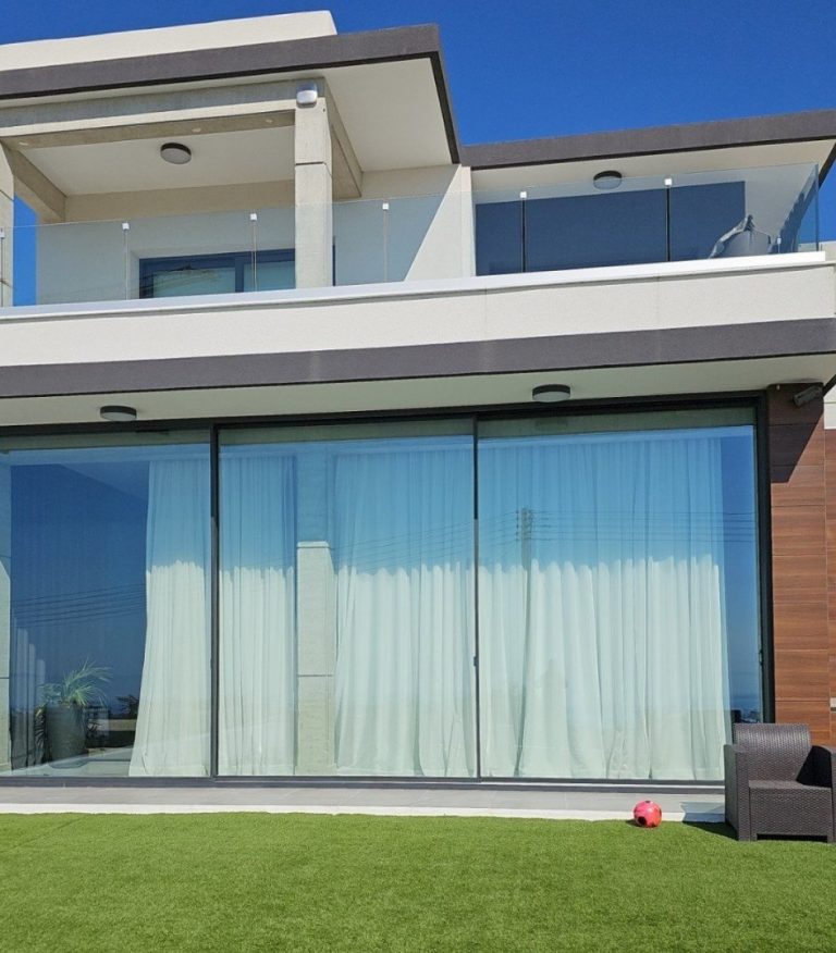 2 Bedroom House for Sale in Agios Tychonas, Limassol District