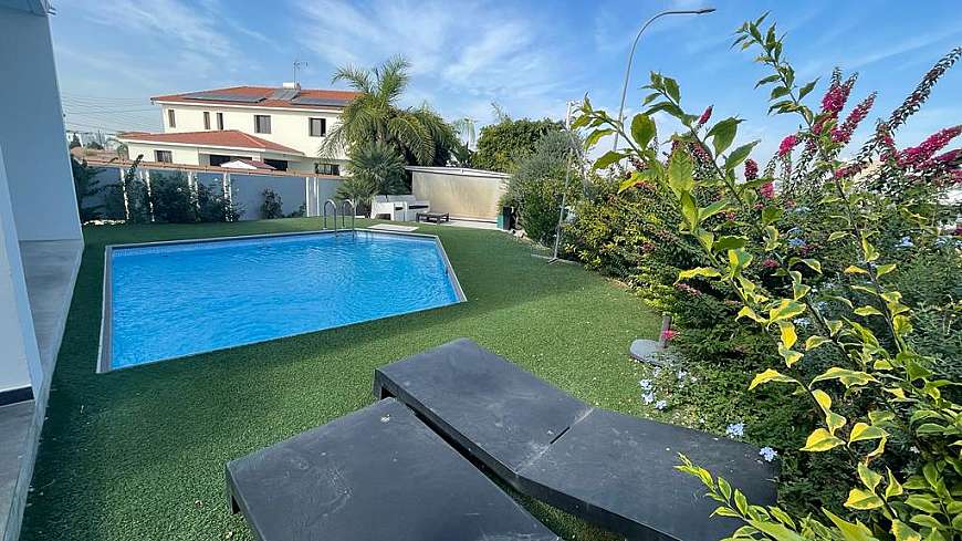 4 Bedroom House for Sale in Aradippou, Larnaca District