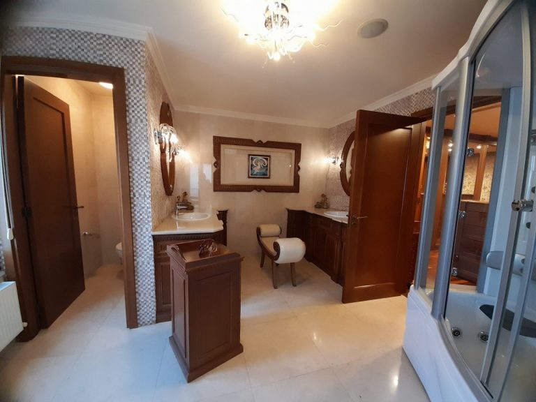 5 Bedroom House for Sale in Limassol – Naafi