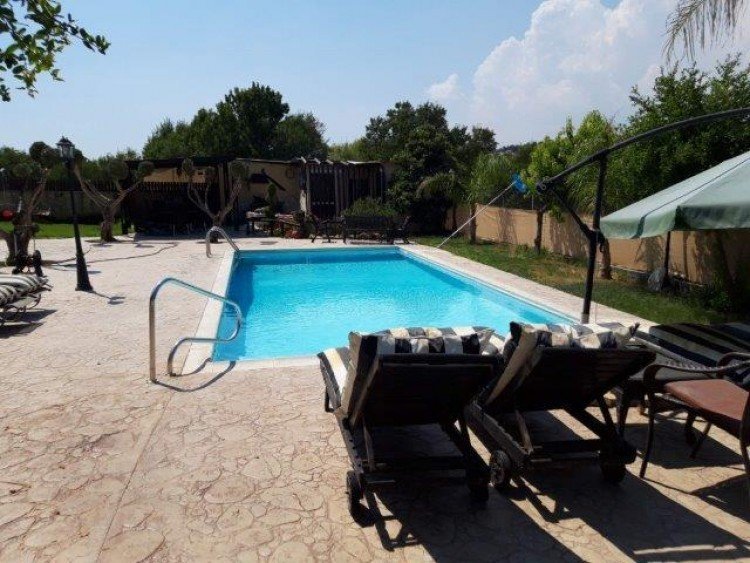 3 Bedroom House for Sale in Paramytha, Limassol District