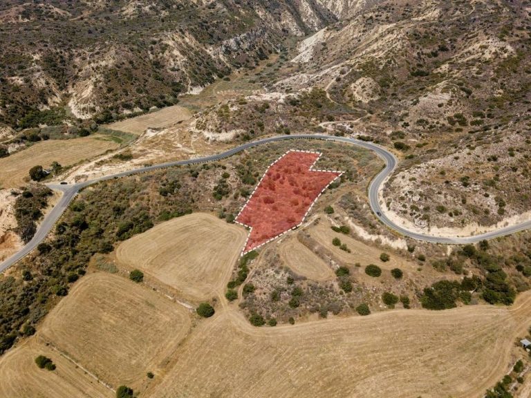 5,859m² Plot for Sale in Pissouri, Limassol District