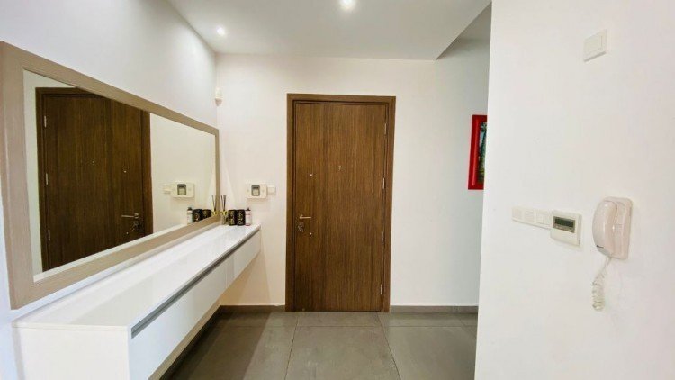 4 Bedroom Apartment for Sale in Agios Tychonas – Tourist Area, Limassol District