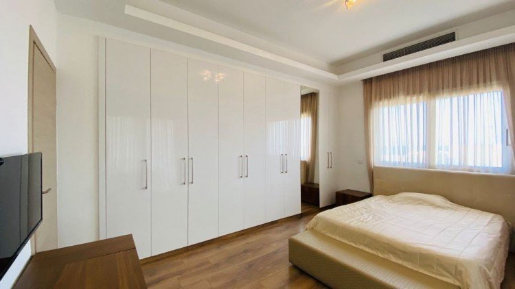 4 Bedroom Apartment for Sale in Agios Tychonas – Tourist Area, Limassol District