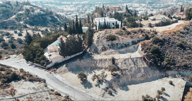 2,700m² Plot for Sale in Agios Tychonas, Limassol District