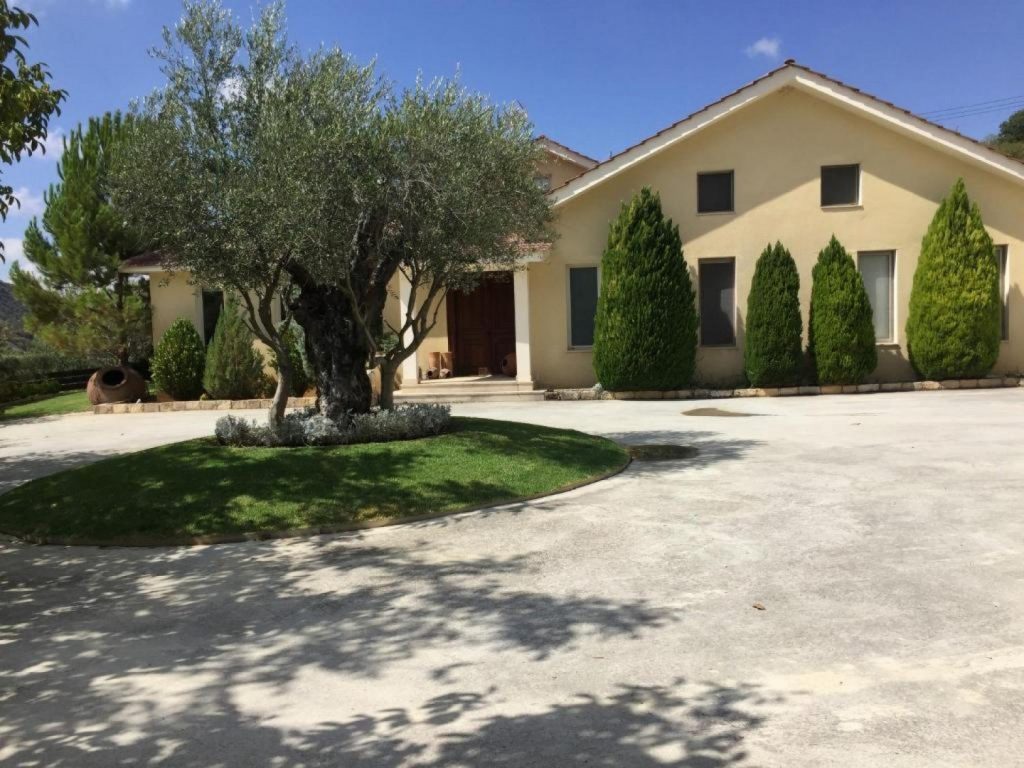 6+ Bedroom House for Sale in Koilani, Limassol District