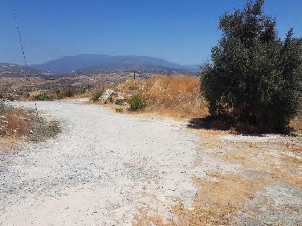5,350m² Plot for Sale in Pachna, Limassol District