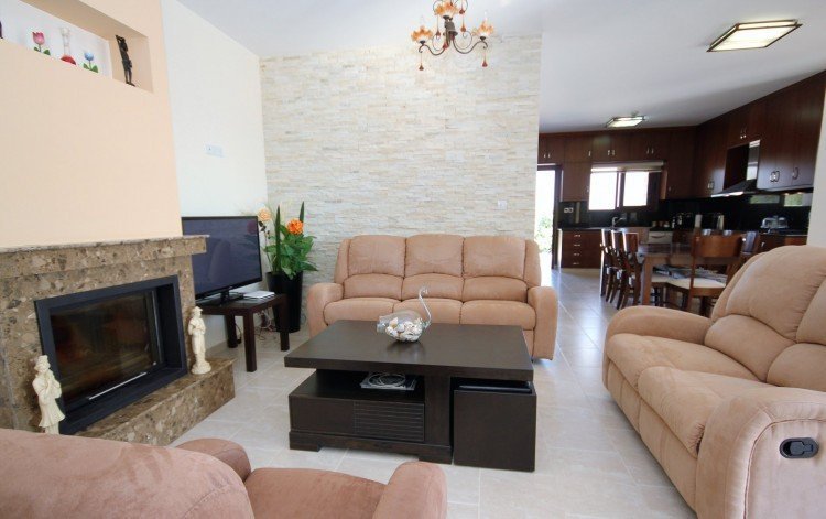 4 Bedroom House for Sale in Paphos