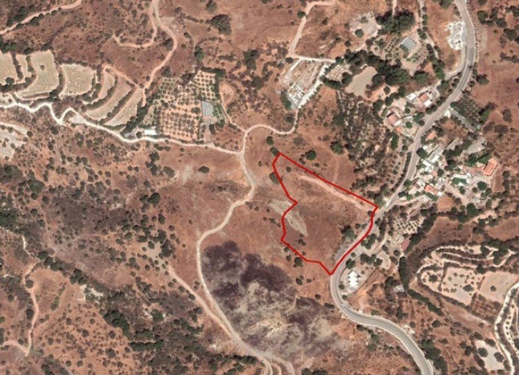 9,220m² Plot for Sale in Kelokedara, Paphos District