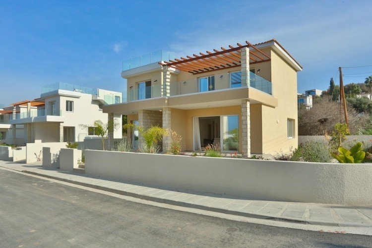 4 Bedroom House for Sale in Chlorakas, Paphos District