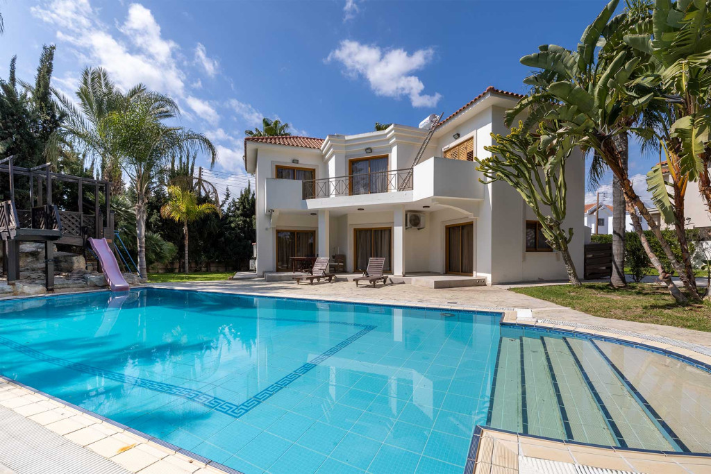 5 Bedroom House for Sale in Larnaca District