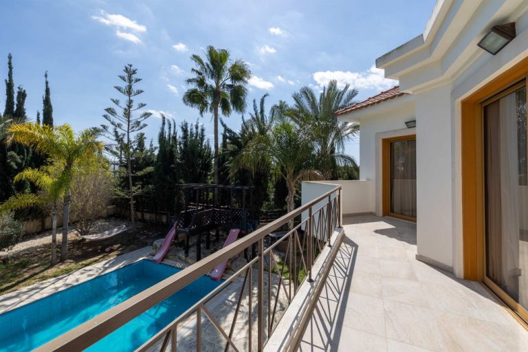 5 Bedroom House for Sale in Larnaca District