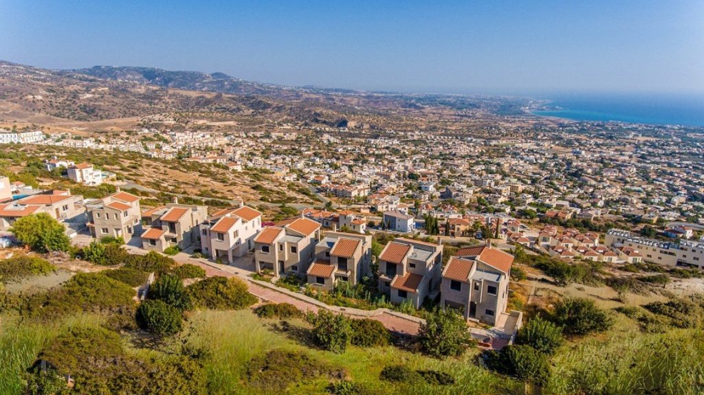 5 Bedroom House for Sale in Peyia, Paphos District