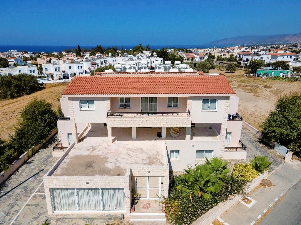 1061m² Building for Sale in Prodromi, Paphos District