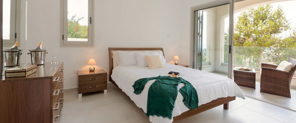 4 Bedroom House for Sale in Kamares, Paphos District