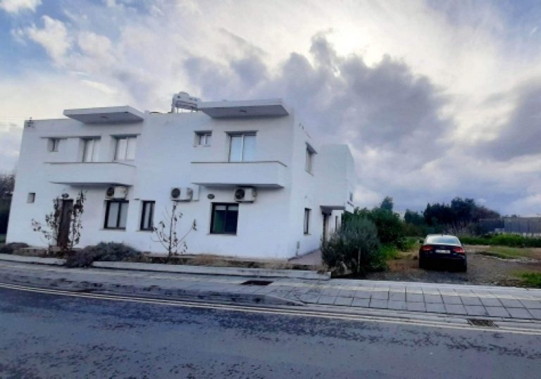 350m² Building for Sale in Geroskipou, Paphos District