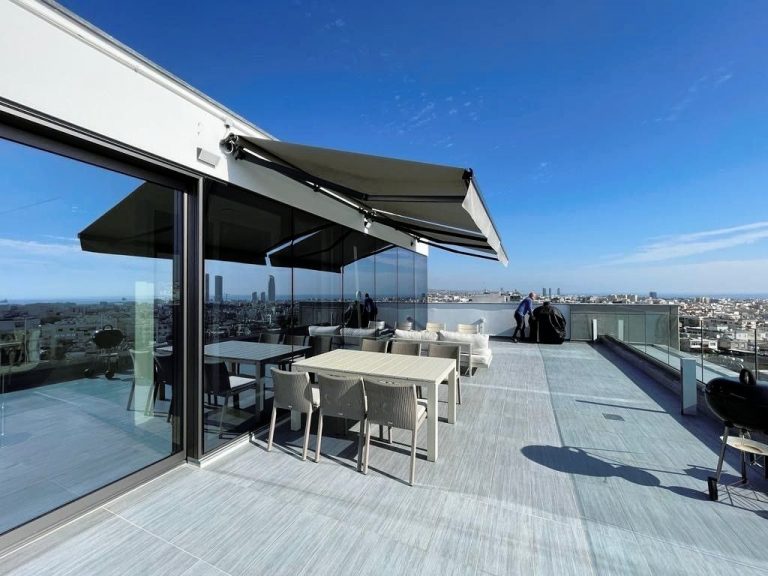 1950m² Building for Sale in Limassol – Mesa Geitonia