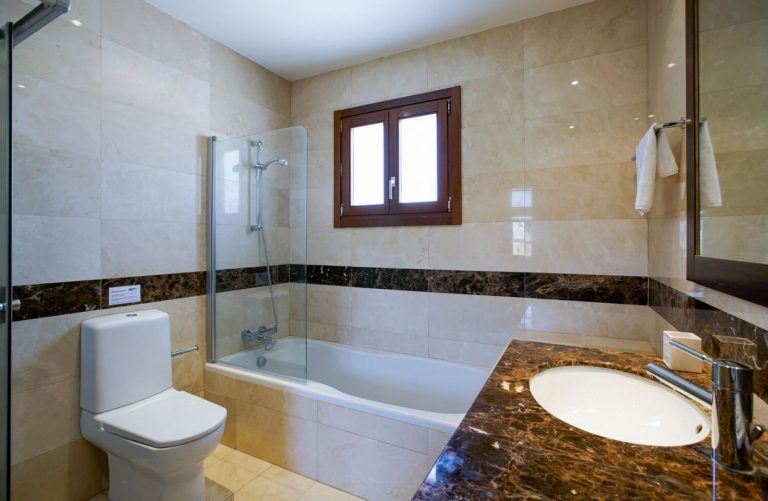 5 Bedroom House for Sale in Aphrodite Hills, Paphos District