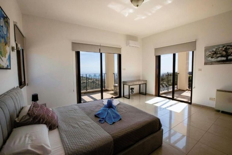 6+ Bedroom House for Sale in Kathikas, Paphos District