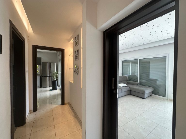 4 Bedroom House for Sale in Agios Tychonas, Limassol District