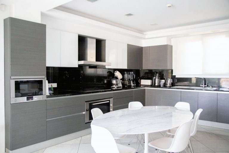 5 Bedroom House for Sale in Agios Tychonas, Limassol District