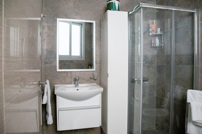 5 Bedroom House for Sale in Agios Tychonas, Limassol District