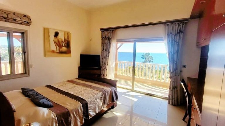 5 Bedroom House for Rent in Sea Caves, Paphos District