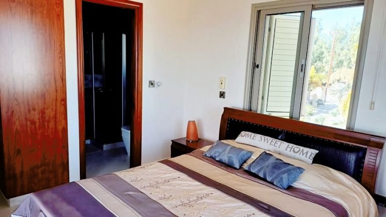 5 Bedroom House for Rent in Sea Caves, Paphos District