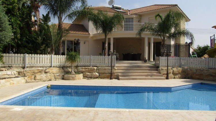 4 Bedroom House for Rent in Pyrgos Lemesou, Limassol District