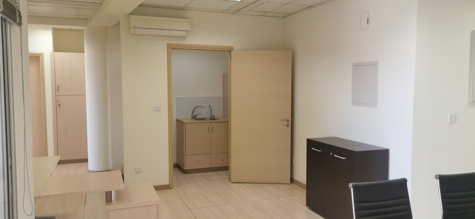 100m² Office for Rent in Limassol – Mesa Geitonia