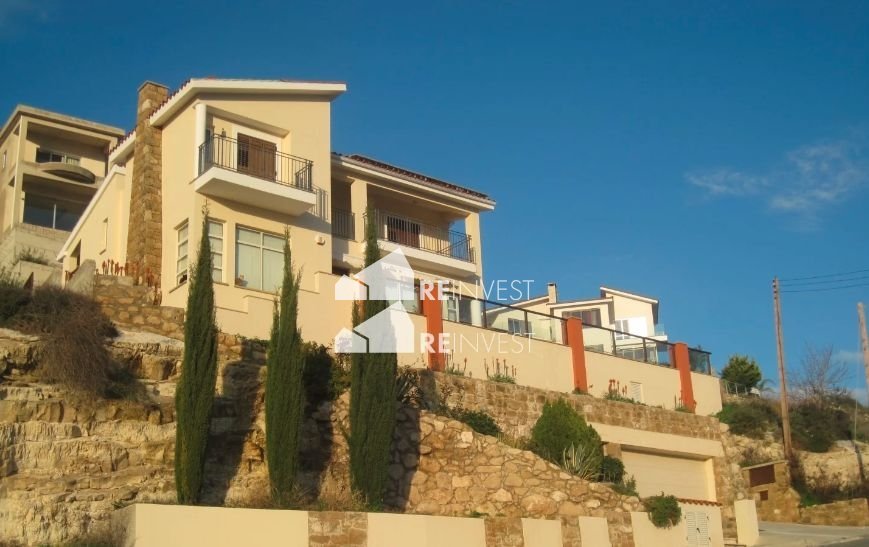 5 Bedroom House for Sale in Geroskipou, Paphos District