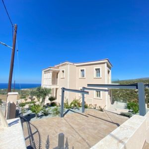 5 Bedroom House for Sale in Peyia, Paphos District