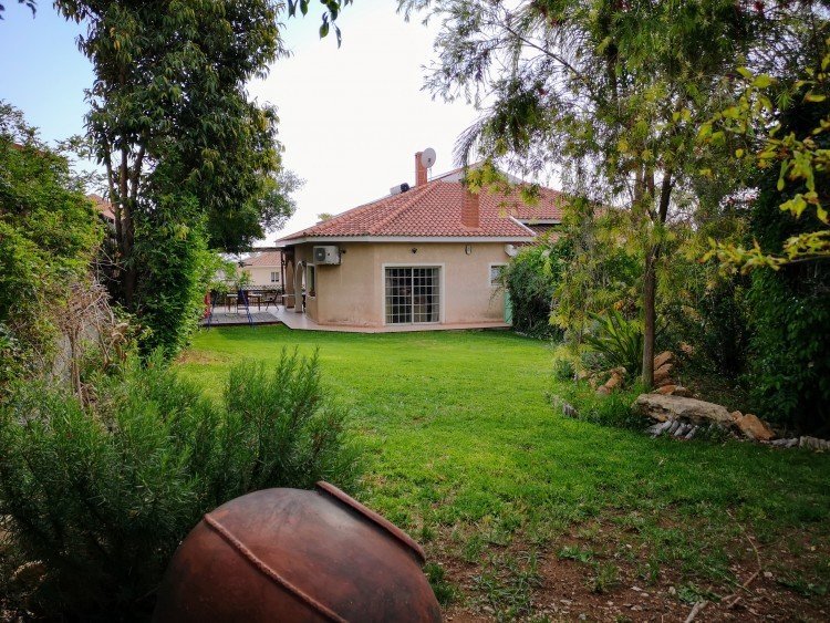 5 Bedroom House for Rent in Limassol District