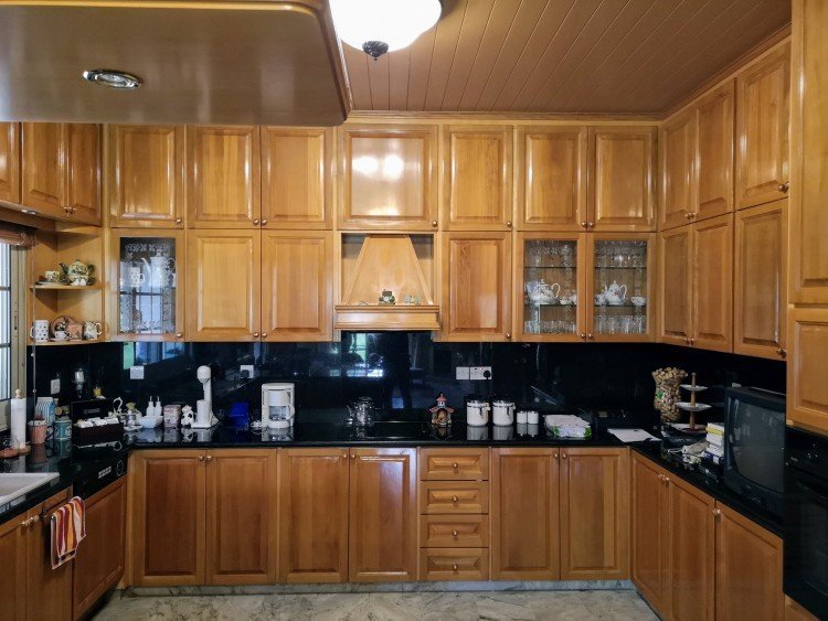 5 Bedroom House for Rent in Limassol District