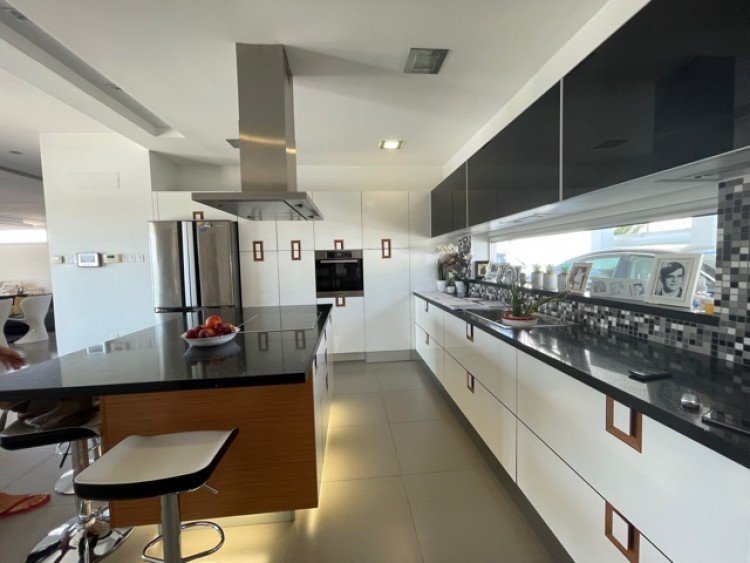 4 Bedroom House for Rent in Ypsonas, Limassol District