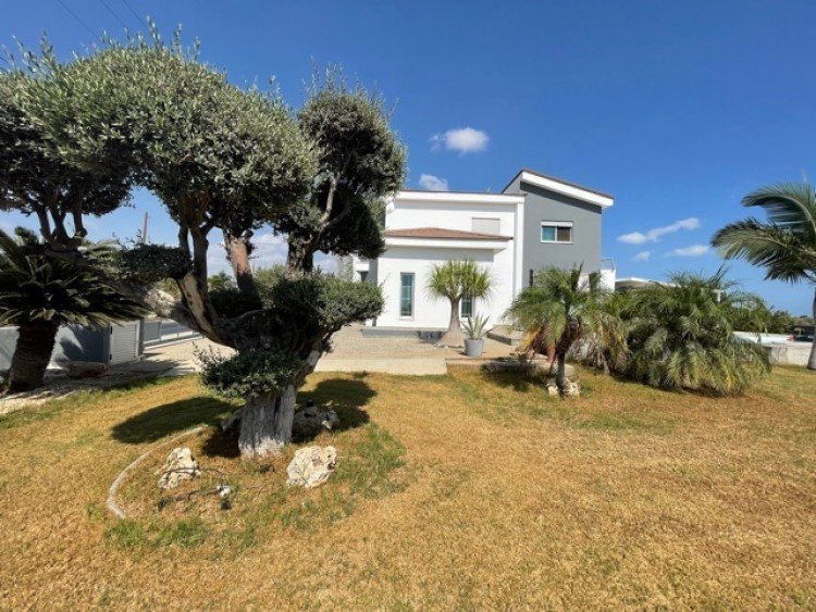 4 Bedroom House for Rent in Ypsonas, Limassol District