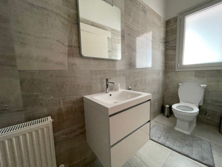 5 Bedroom House for Rent in Moniatis, Limassol District