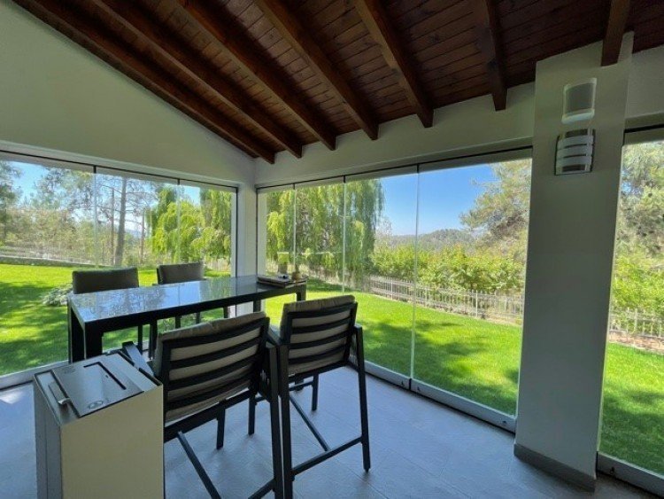 5 Bedroom House for Rent in Moniatis, Limassol District