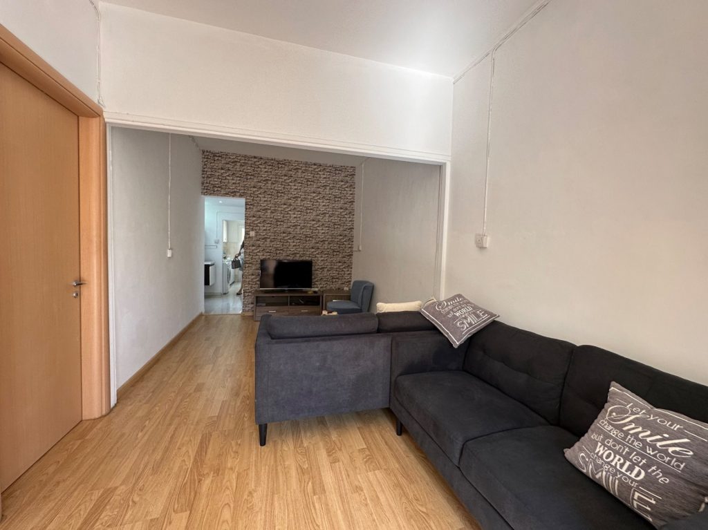 100m² Office for Rent in Limassol District