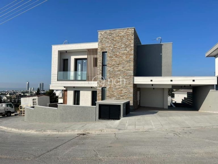 5 Bedroom House for Sale in Germasogeia, Limassol District