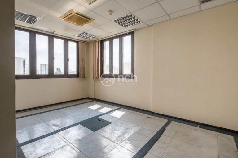 1060m² Building for Sale in Nicosia – Trypiotis