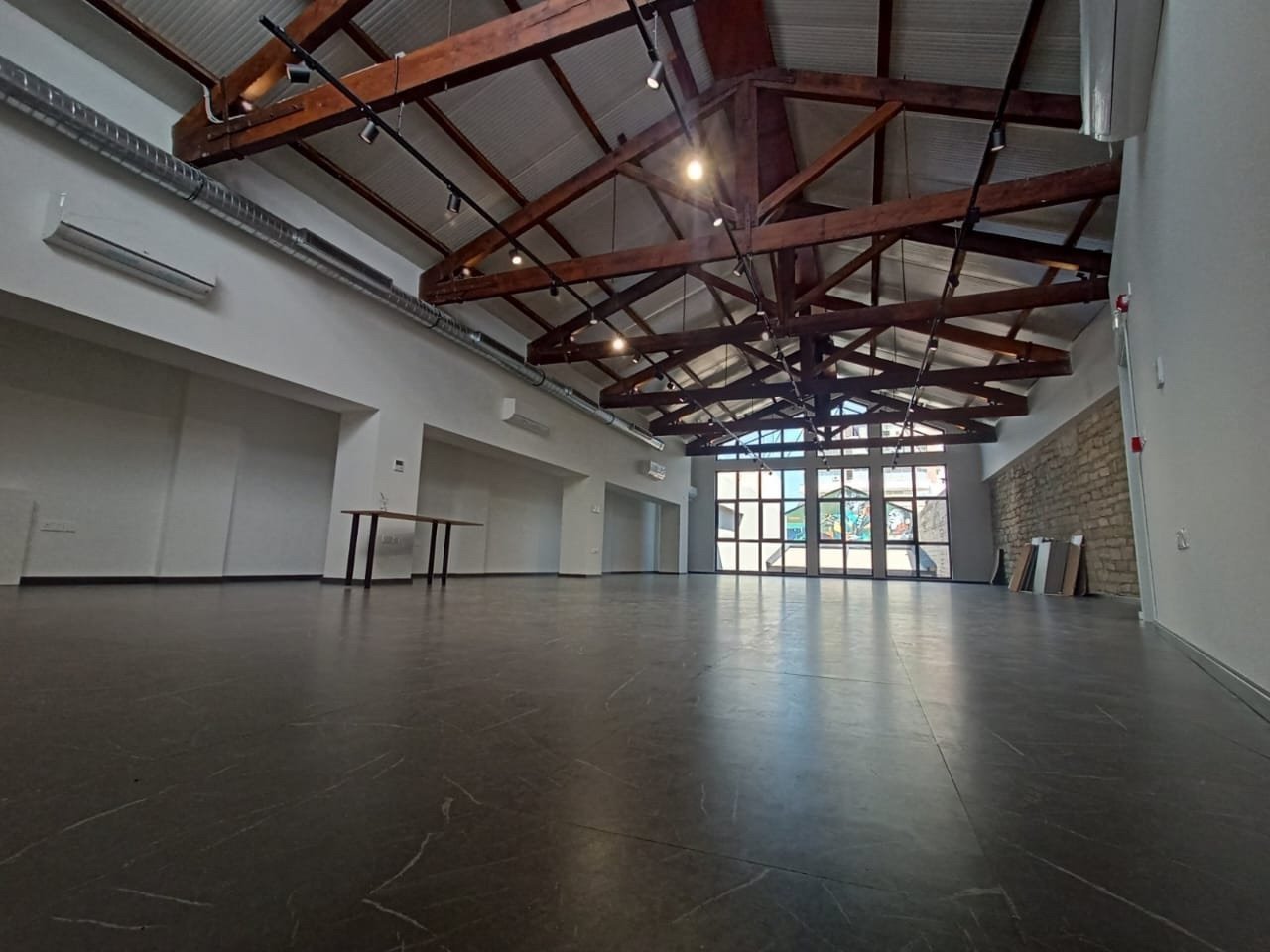 1002m² Building for Rent in Limassol District