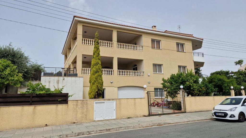 6+ Bedroom House for Rent in Kolossi, Limassol District
