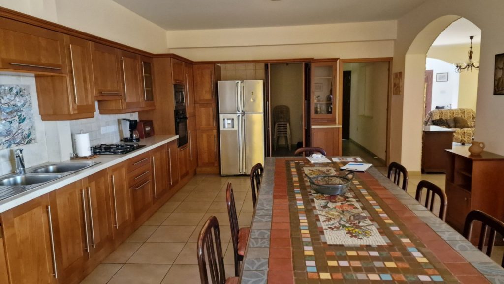 6+ Bedroom House for Rent in Kolossi, Limassol District